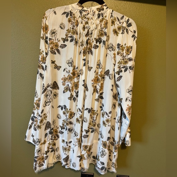 Free People Pebble Crepe So Fine Smocked Tunic Top Ivory Combo Large Butterfly - Picture 4 of 9